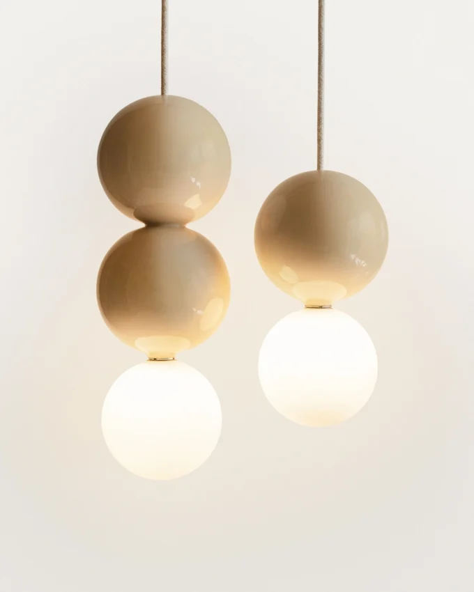 Keramik Pendellampe Mizar aus Glas & Keramik | Designleuchte