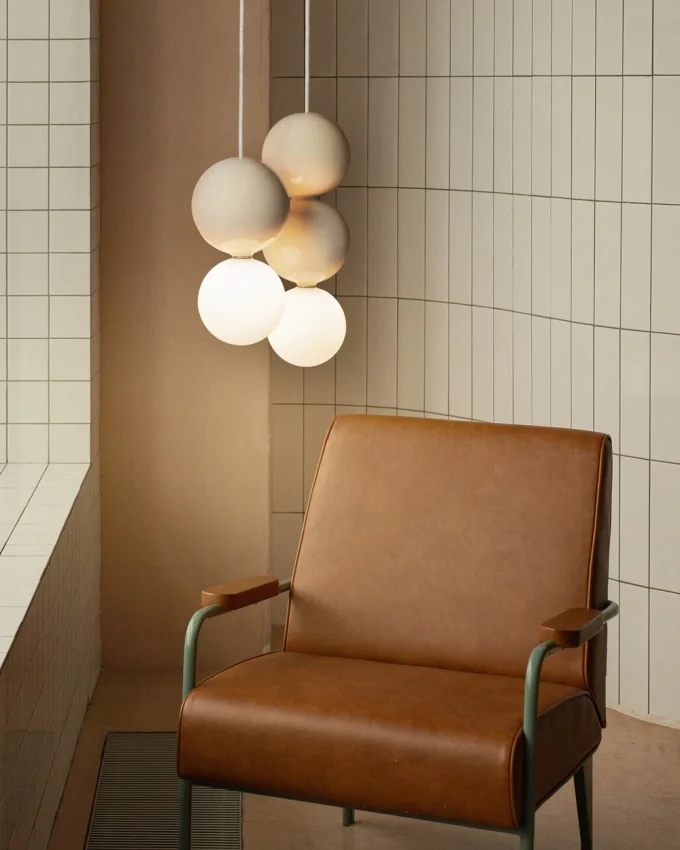 Keramik Pendellampe Mizar aus Glas & Keramik | Designleuchte